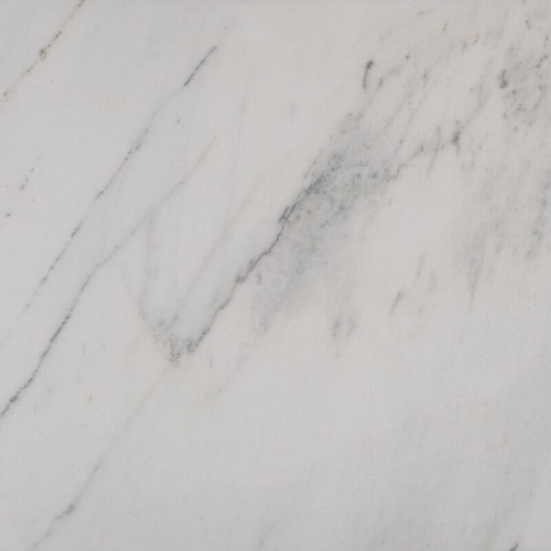 Statuario marmor er en klassisk hvid italiensk natursten med grå åretegninger. Poleret overflade.