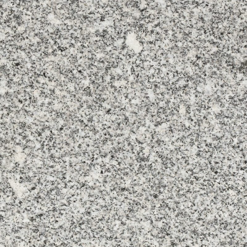 G341 lys grå kinesisk granit med synlige krystaller. Belægningssten. jetbrændt overflade